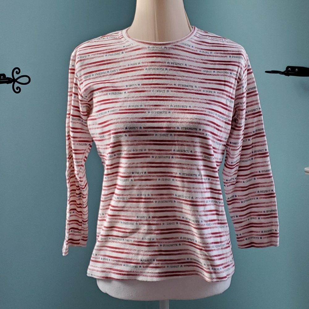 Vintage CHICO'S patriotic long sleeve top.